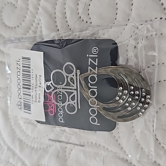 Sojourn Shimmer Brass Earrings SALE NWT. Fishhook - Picture 3 of 3